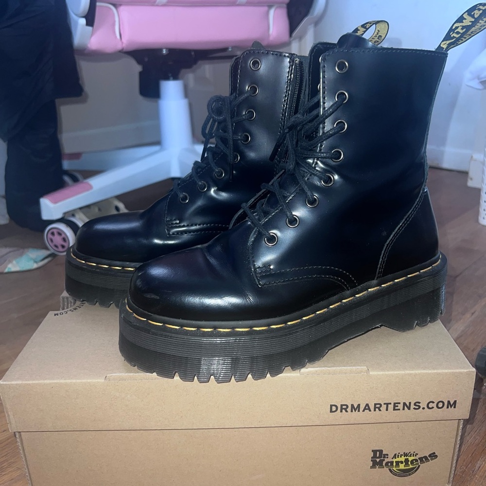 Dr. Martens Jadon Boot Smooth Leather Platforms
